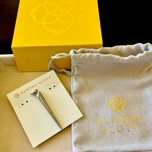 Kendra Scott Silver Crystal Long Spike Pendant